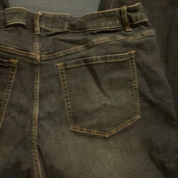 Lane Bryant High-Rise Straight Jeans – Flattering Fit & Classic Style - Picture 6 of 7